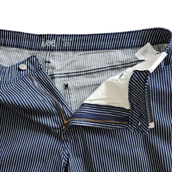 LEE DARK BLUE MIDRISE SHORTS SIZE 20 - Picture 4 of 8